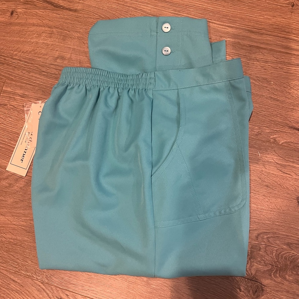 Capris - Picture 5 of 8
